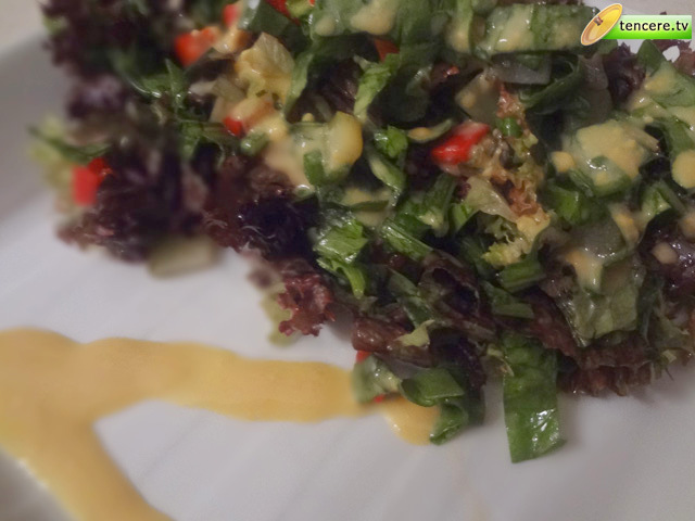 Hardal Soslu Yeşillik Salata tarifi
