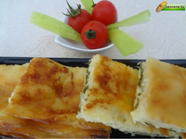 Hazır Yufkayla Su Böreği tarifi