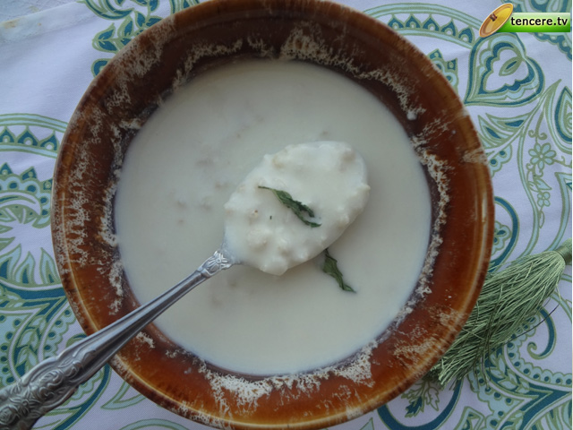 Döğmeli Ayran Çorbası tarifi