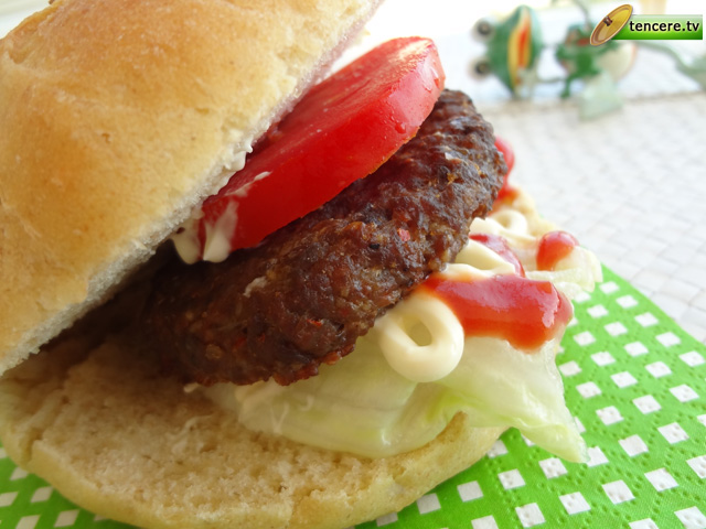 Evde Hamburger Yapımı tarifi