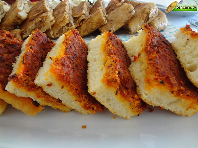 Çökelekli Biberli Ekmek (Hatay) tarifi