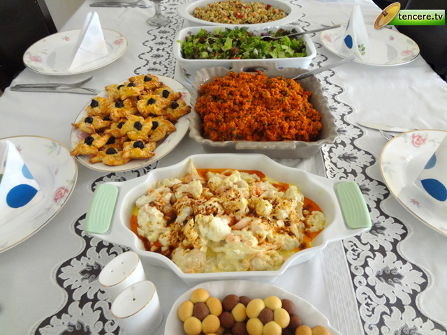 Gün Menüsü (Hümeyra Hanım) tarifi