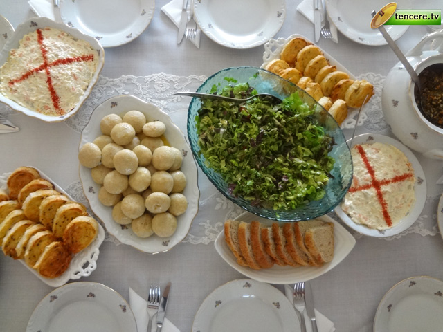 Gün Menüsü (Ayşegül Hanım) tarifi
