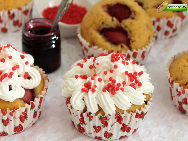 Çilekli Cupcake tarifi