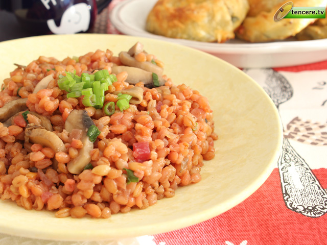 Pancarlı Mantarlı Siyez Bulgur Pilavı tarifi