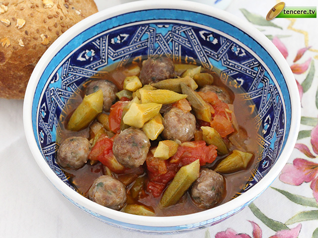 Minik Köfteli Bamya Yemeği tarifi
