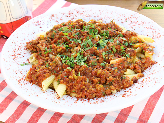 Bol Soslu Kiymali Makarna Tarifi Makarnalar Pilavlar