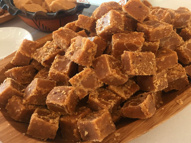 Ardeşen Yöresel Yemekleri ve Süt Helvası tarifi