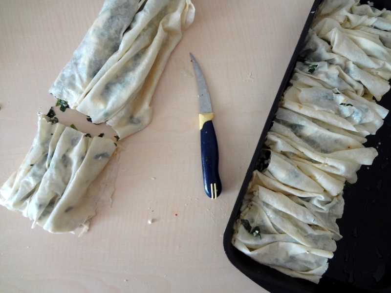 Ispanaklı Peynirli Pileli Börek - Resim : 3
